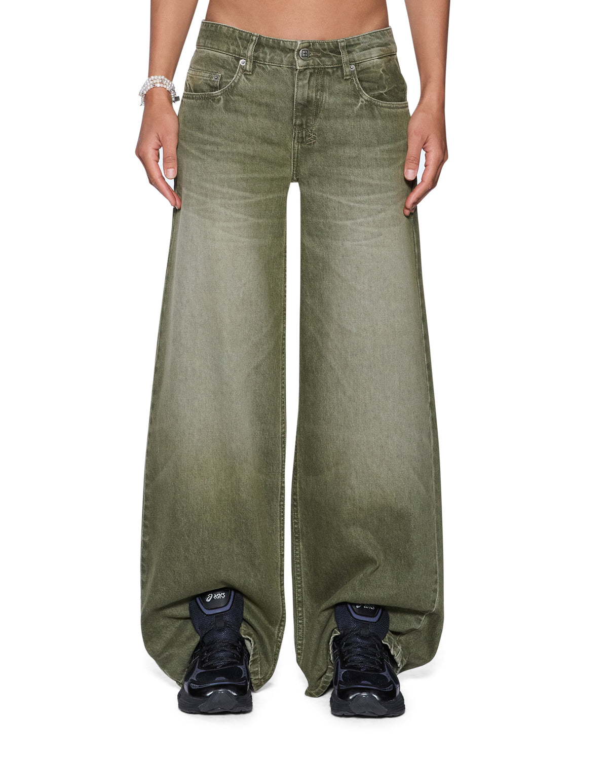 DROPOUT LOW RISE JEAN MILITANT GREEN