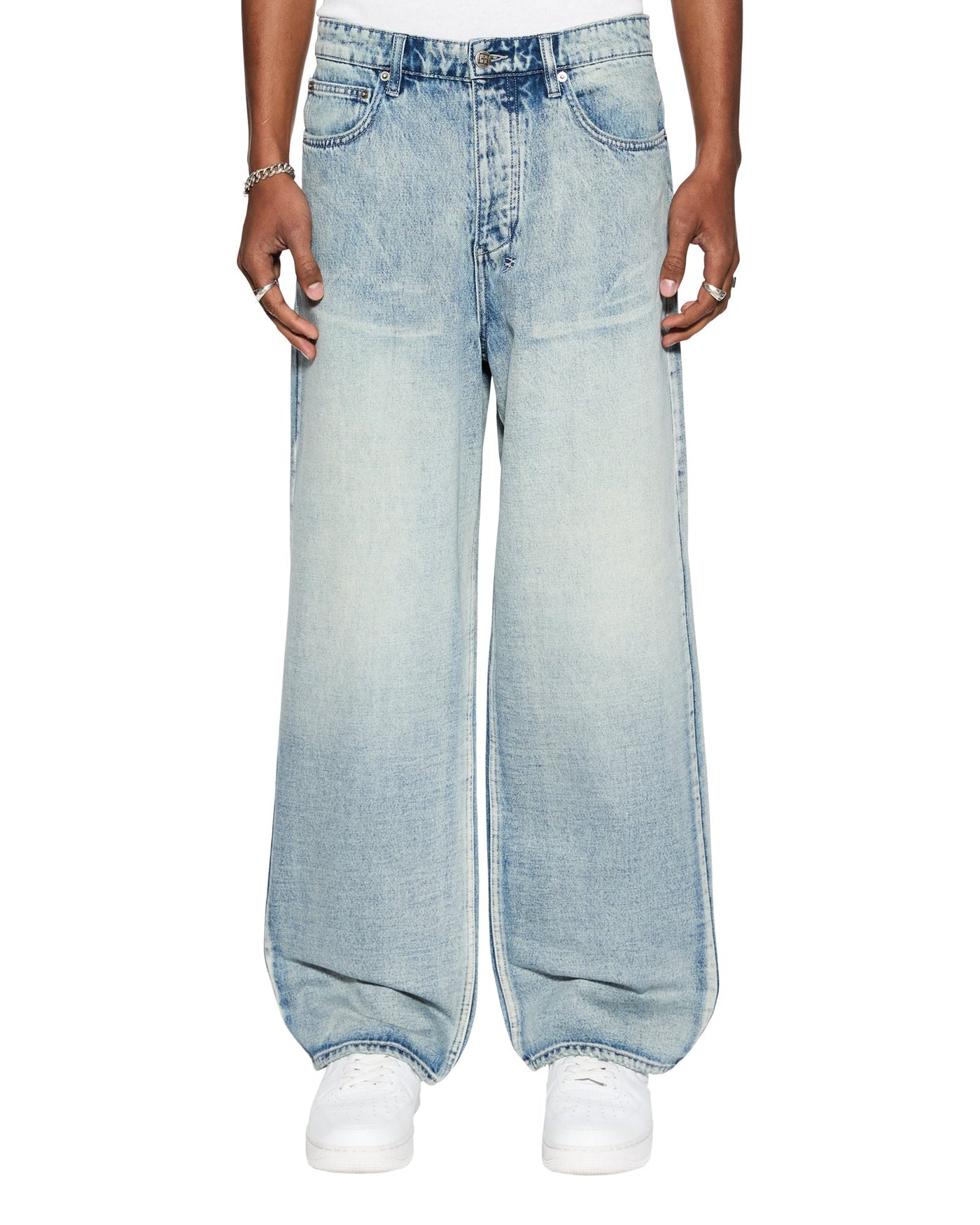 Baggy jeans