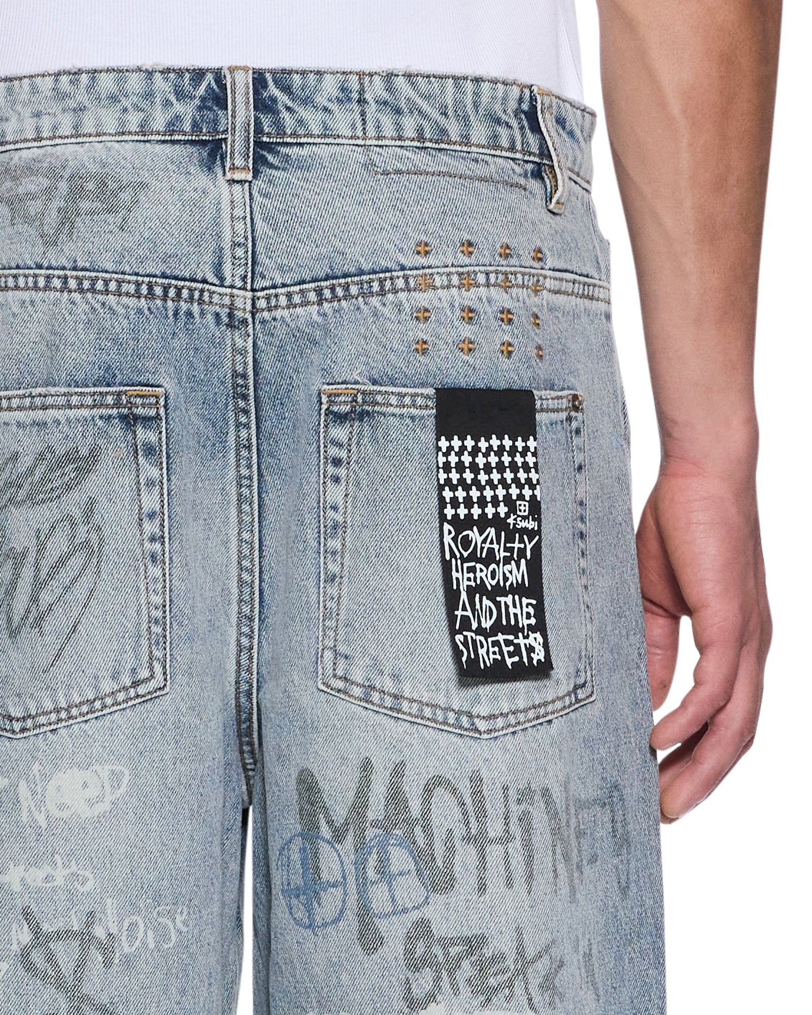 QBO Men's Hip Hop Baggy Denim Jeans With Graffiti 'POW' Print - Relaxed Fit