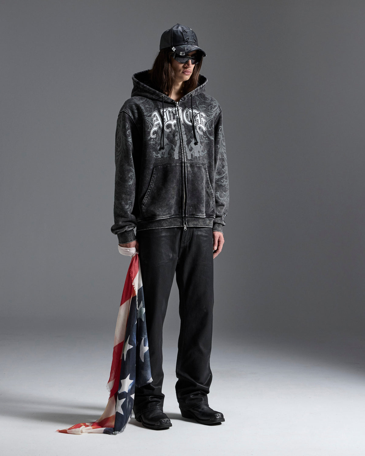 KSUBI X ALICE HOLLYWOOD GRAPHIC ZIP HOODIE BLACK