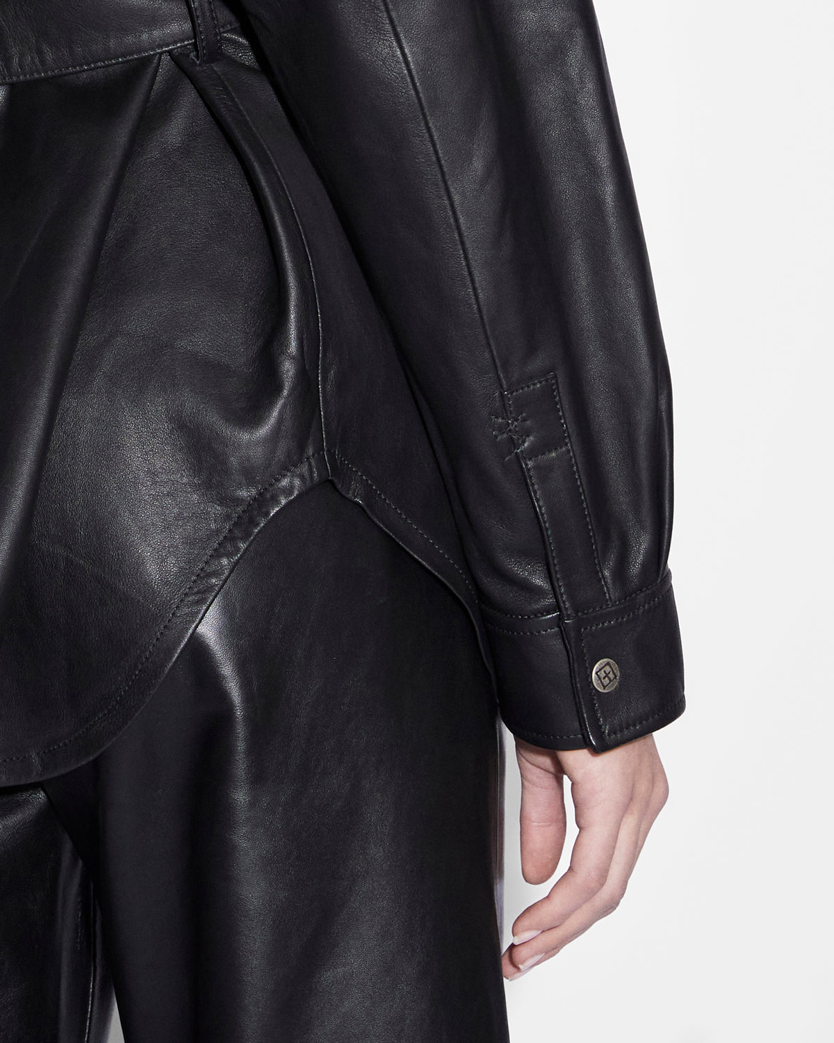 WOMENS VOYAGER SHACKET BLACK LEATHER JACKETS