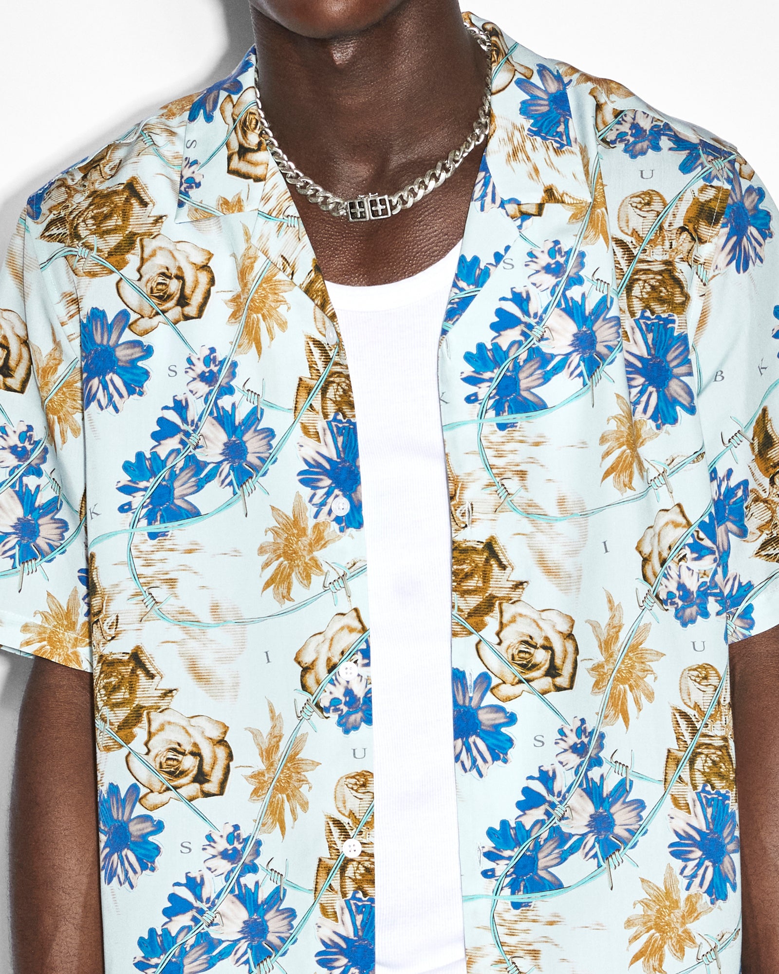 Short Sleeve Printed Resort Shirt in Natural Floral Print